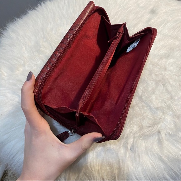 Red Snakeskin Vintage Large Wallet - Picture 7 of 7